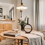 Font - 1 Chambre Et Balcon A Opera
