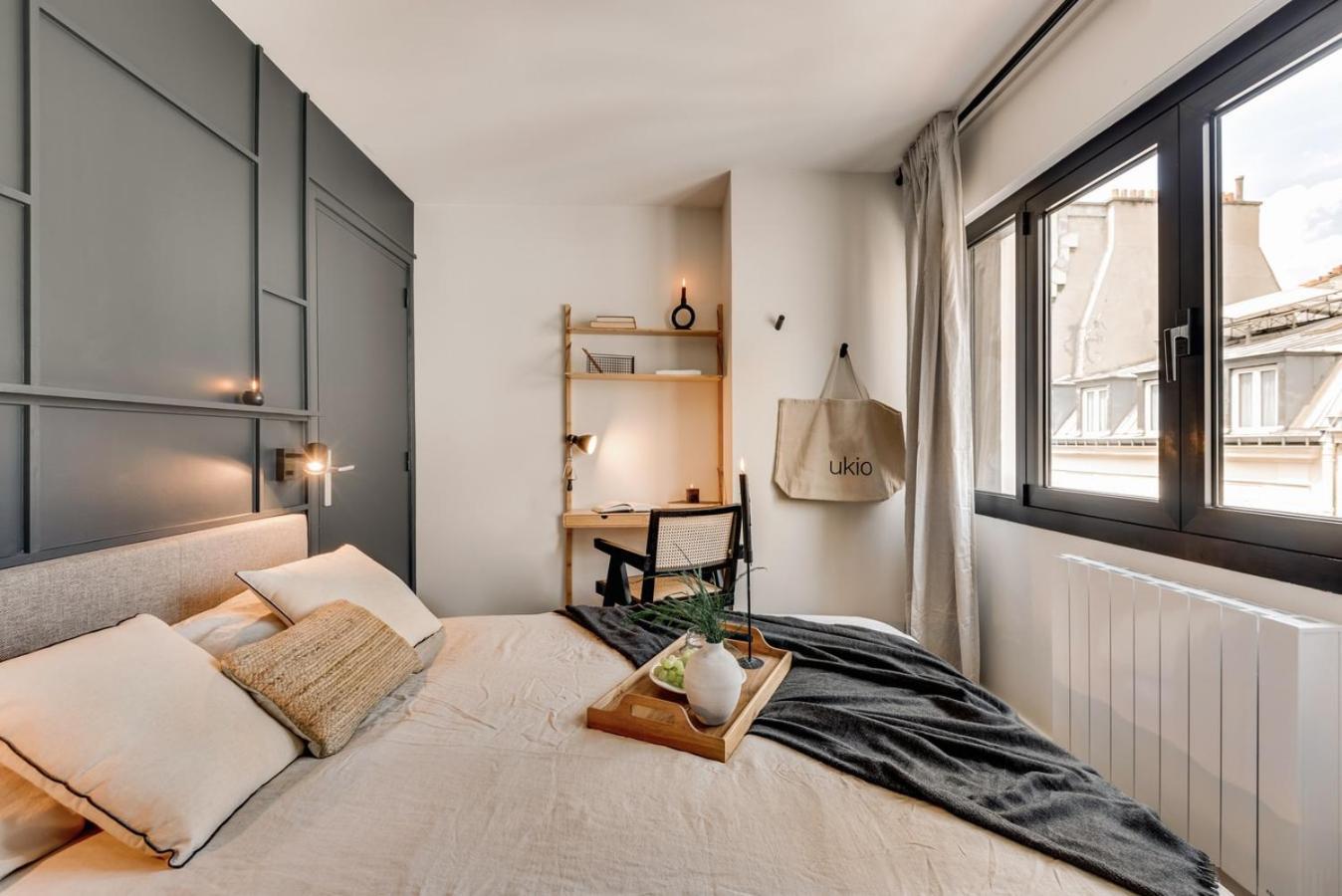 Font - 1 Et Balcon A Opera Apartment *